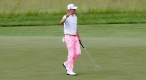 Justin Thomas wearing pink golf pants. It isn't girly. World #3 golfer has World #1 fashion in golf.